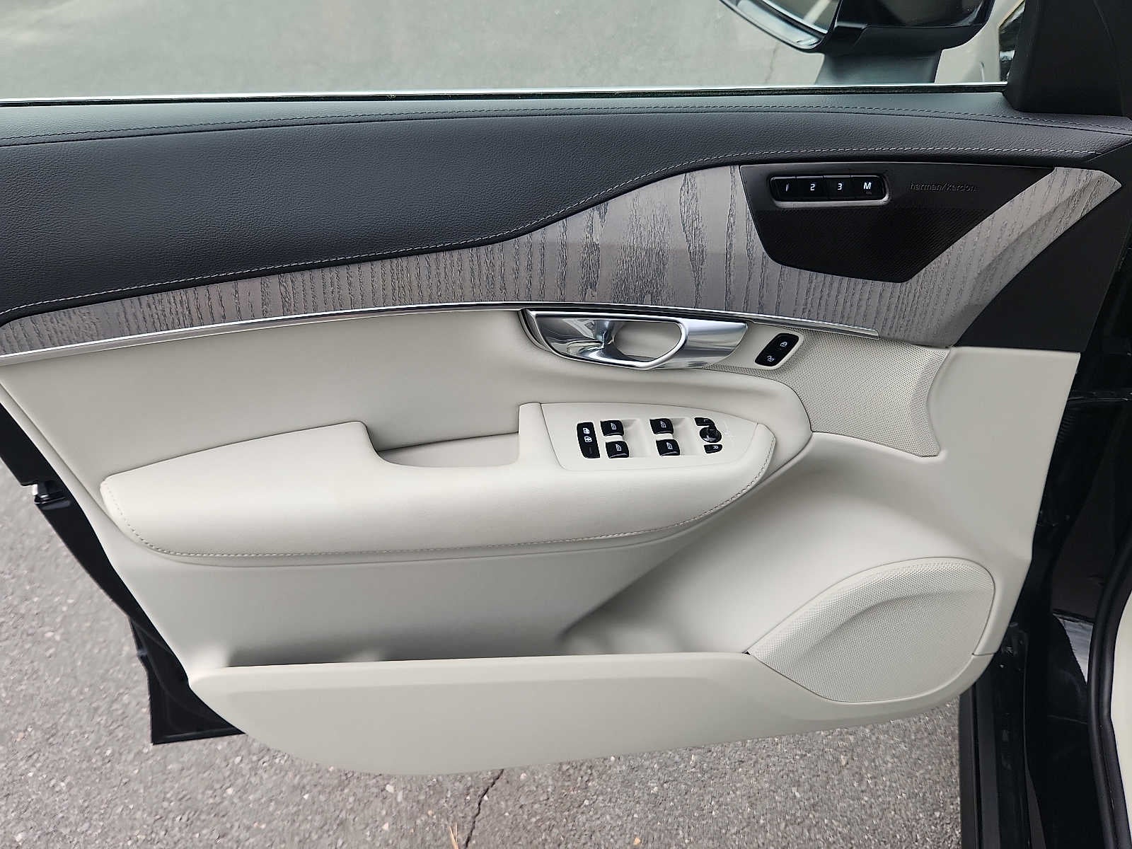 2025 Volvo XC90 Ultra