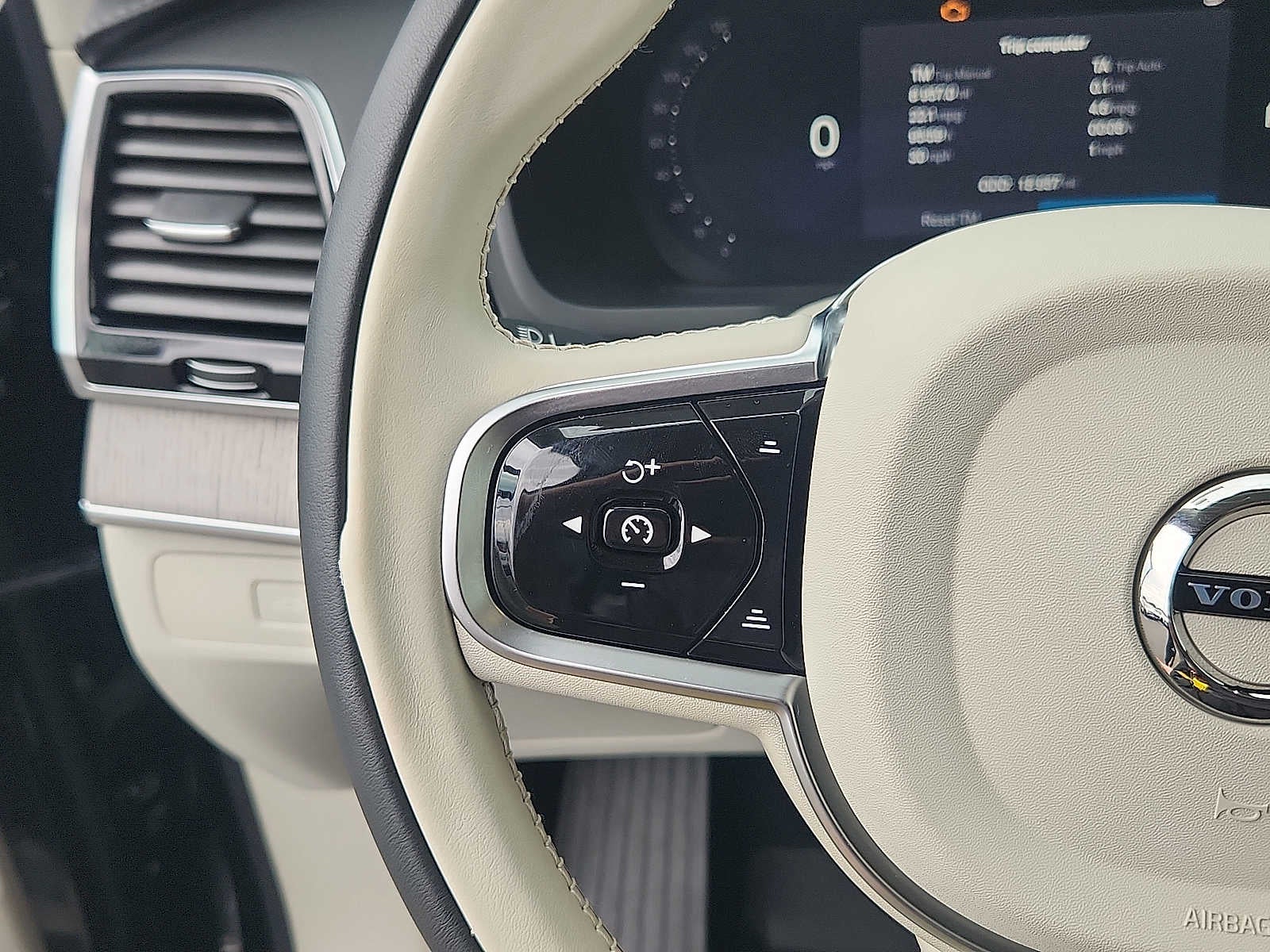 2025 Volvo XC90 Ultra