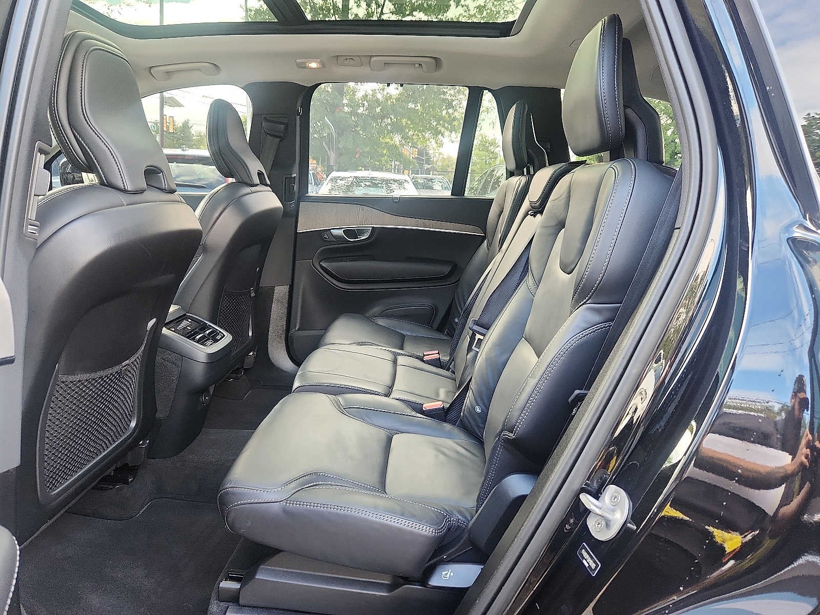 2024 Volvo XC90 Ultimate Bright Theme