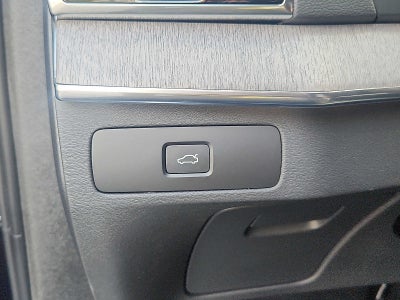 2024 Volvo XC90 Ultimate Bright Theme