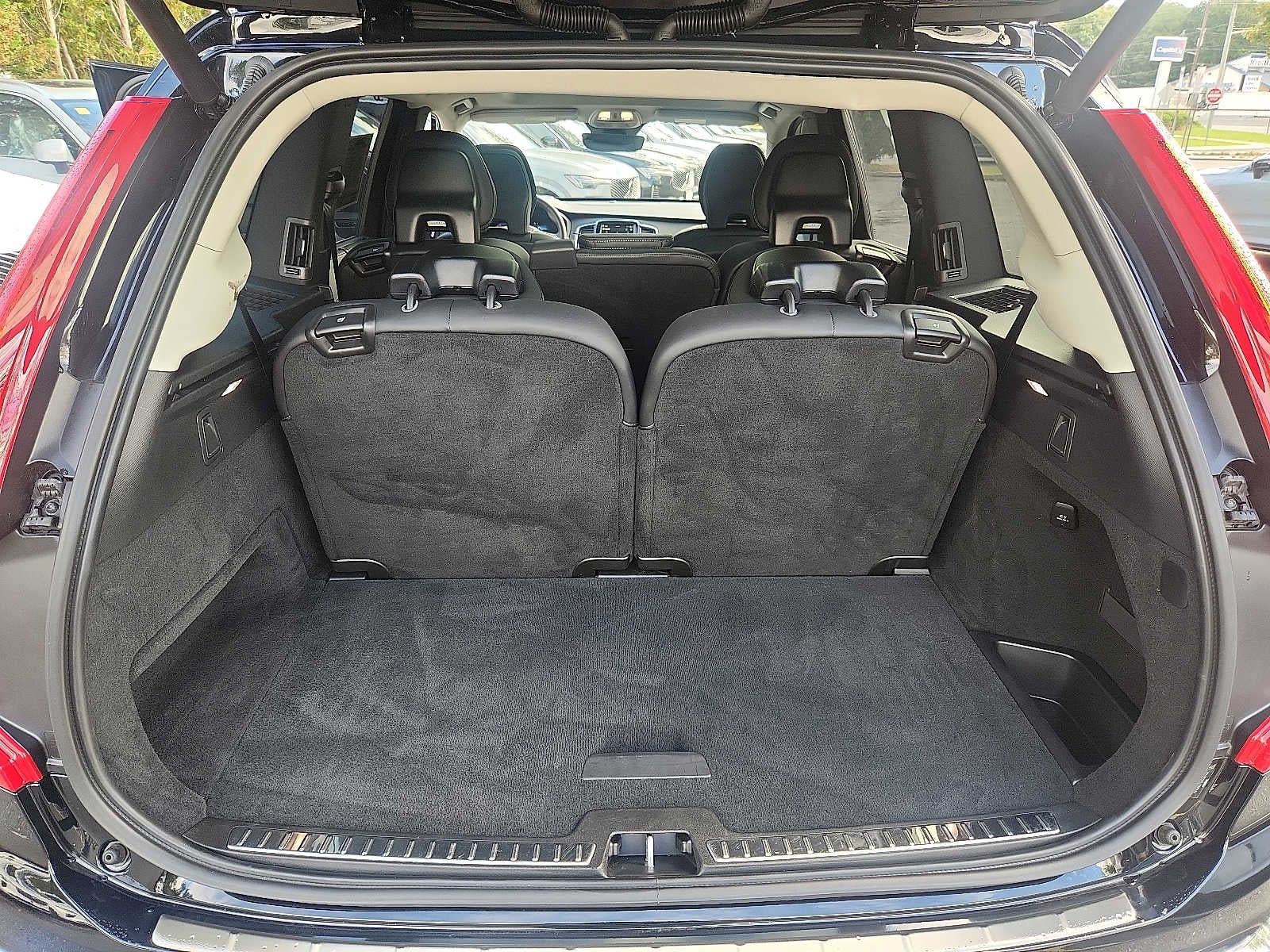 2024 Volvo XC90 Ultimate Bright Theme