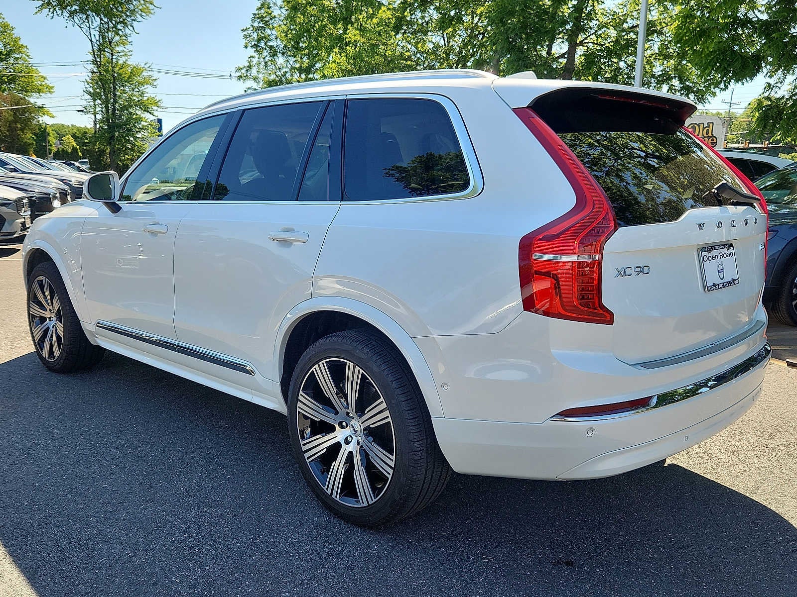 2024 Volvo XC90 Ultimate Bright Theme