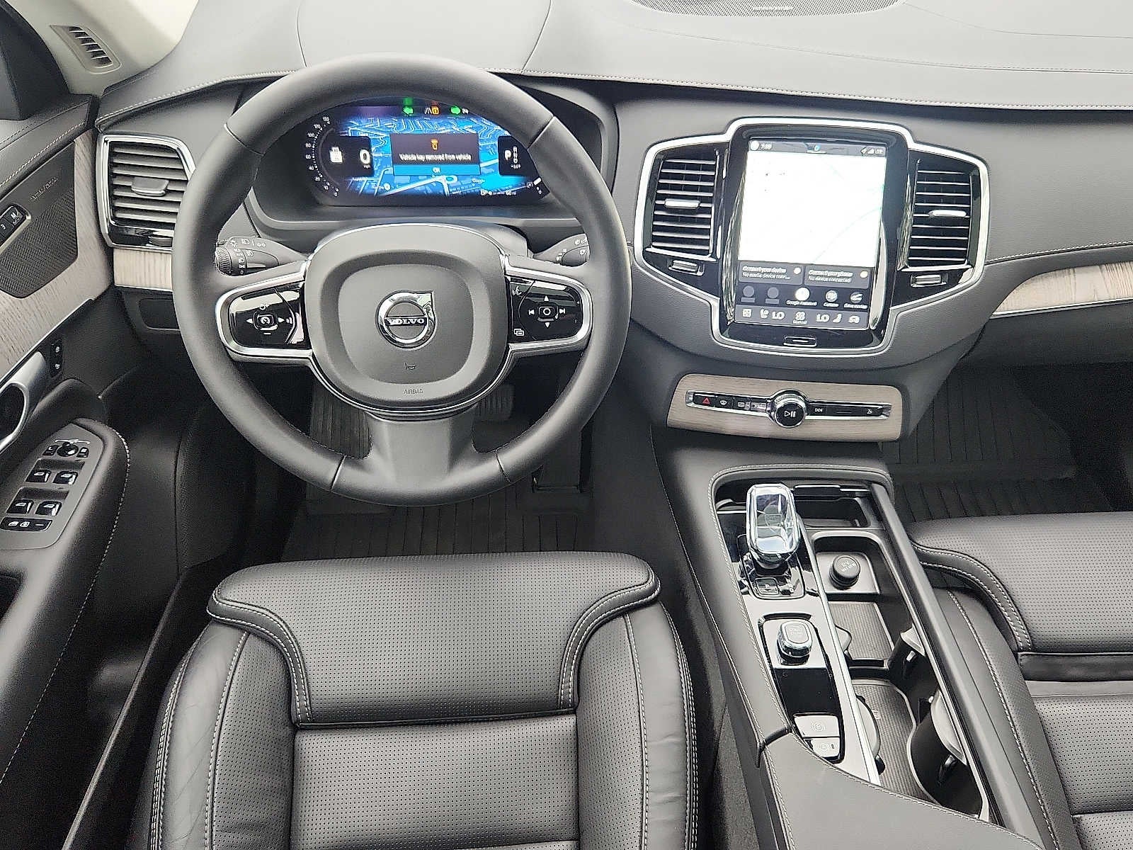 2024 Volvo XC90 Ultimate Bright Theme