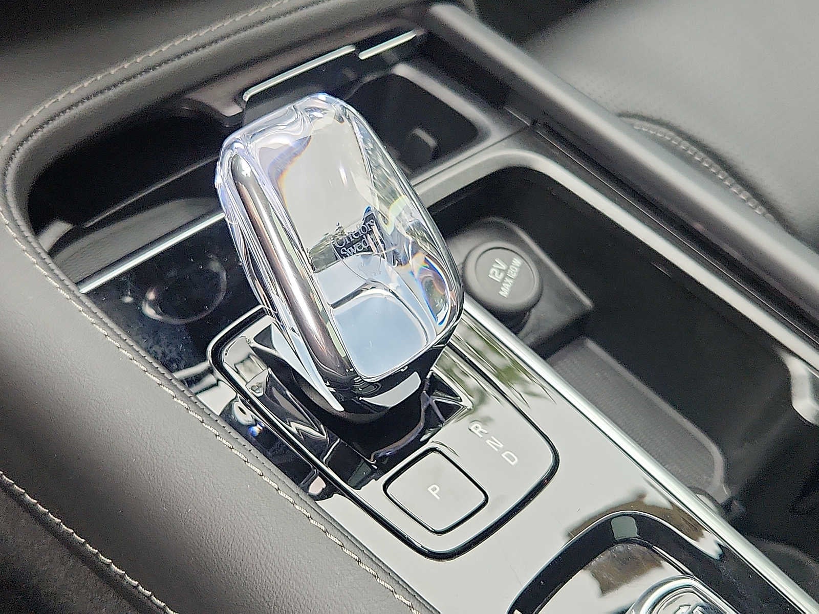 2024 Volvo XC90 Ultimate Bright Theme