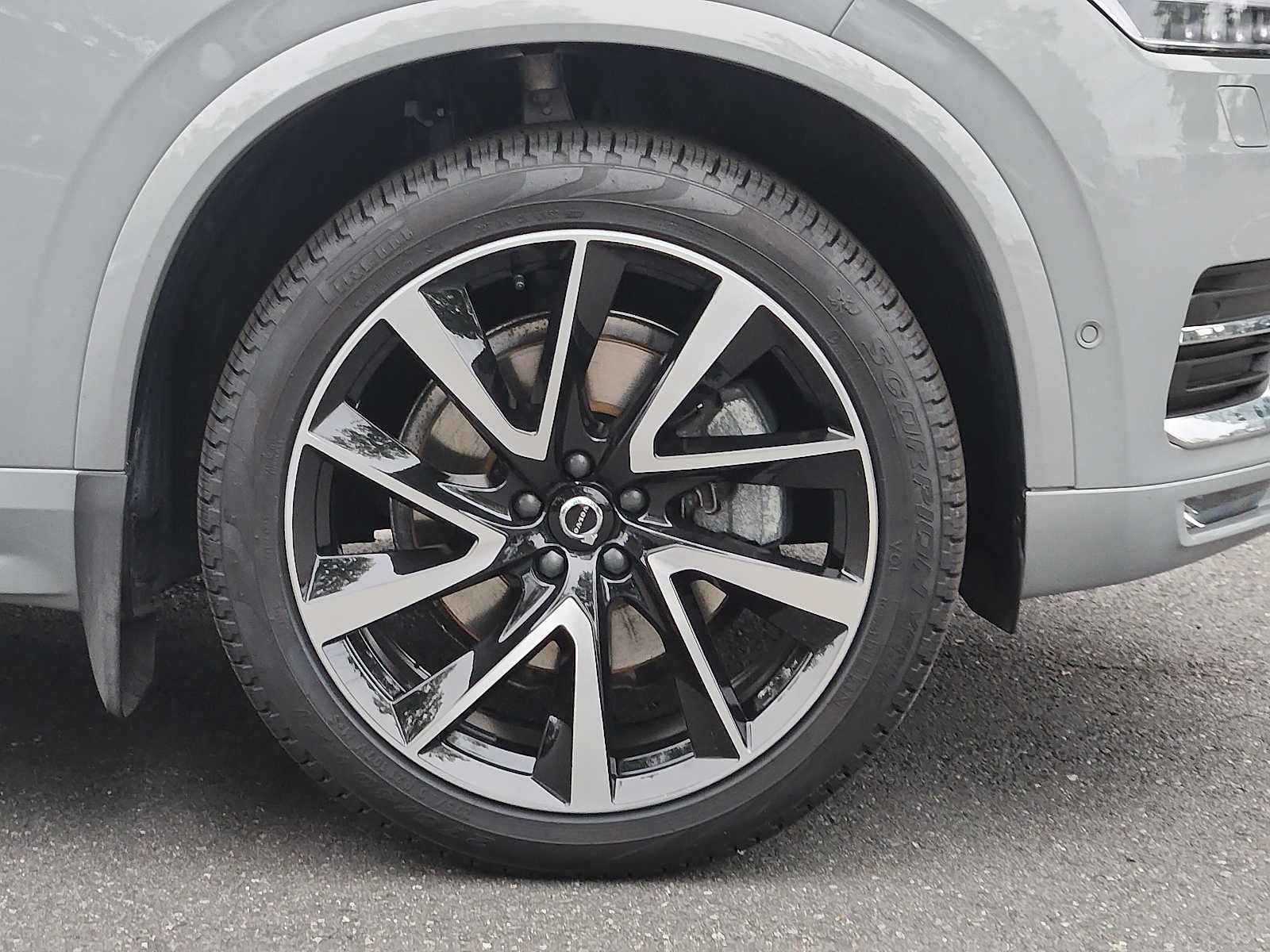 2024 Volvo XC90 Ultimate Bright Theme