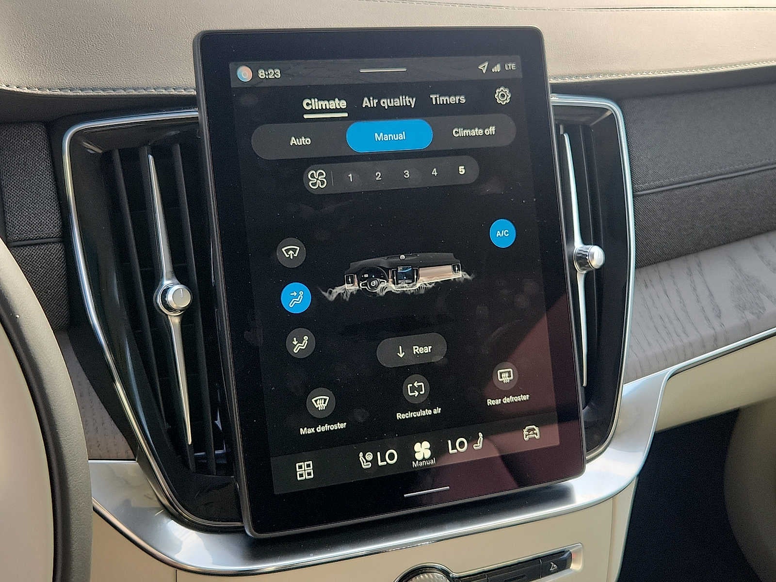 2026 Volvo XC90 Ultra - Photo 17