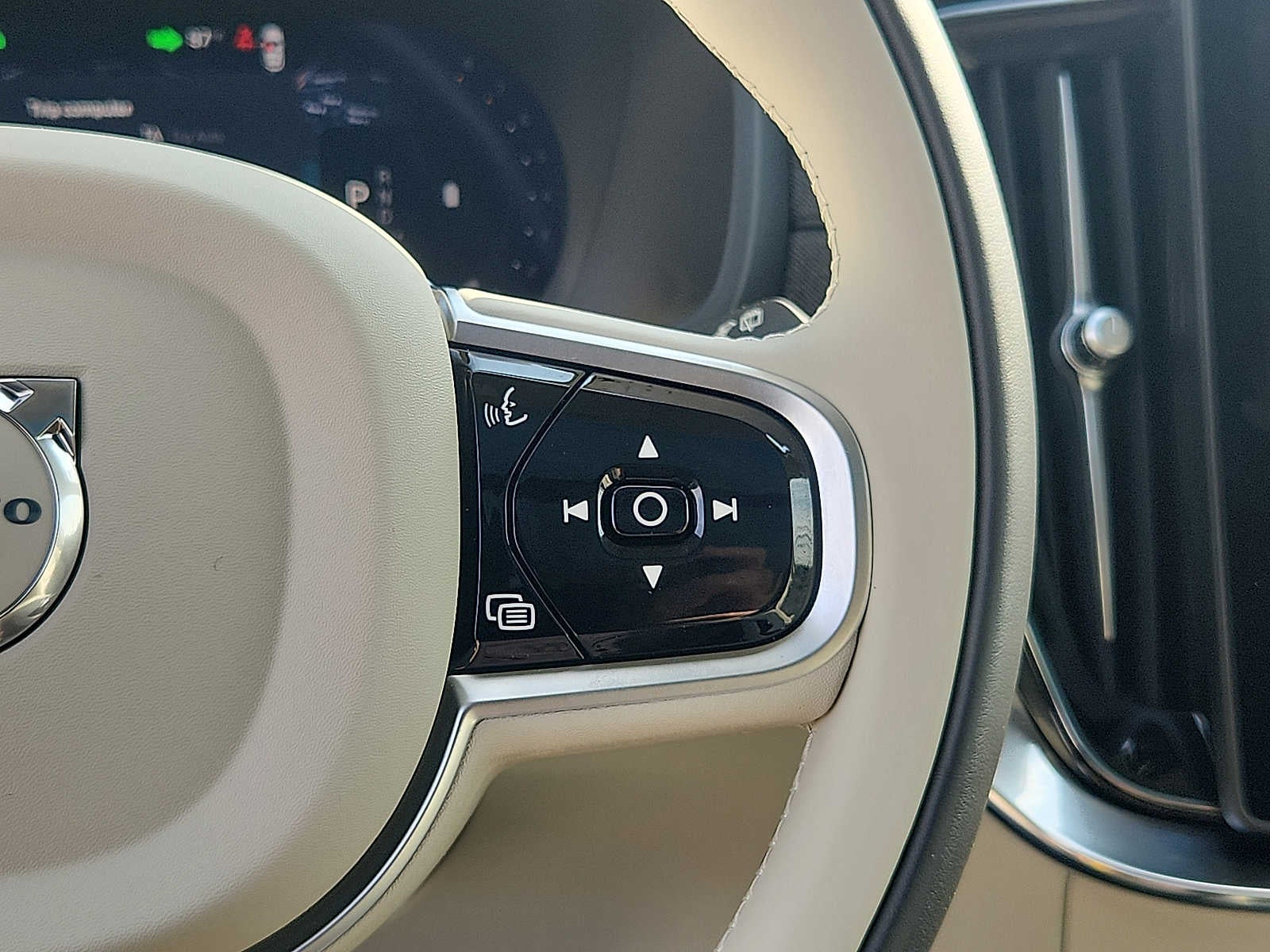 2026 Volvo XC90 Ultra - Photo 21