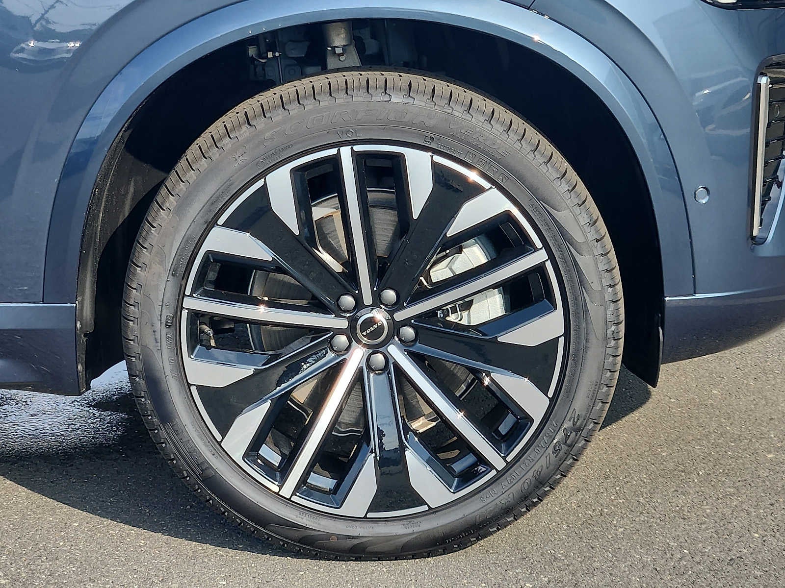 2026 Volvo XC90 Ultra - Photo 8