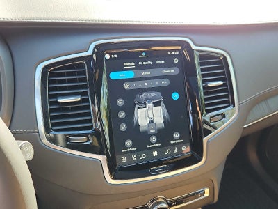 2024 Volvo XC90 Ultimate Bright Theme