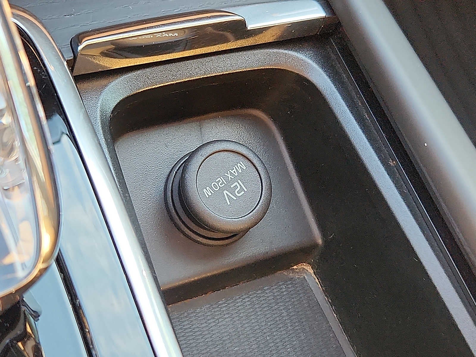 2024 Volvo XC90 Ultimate Bright Theme