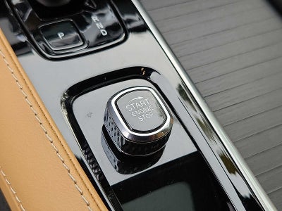 2024 Volvo XC90 Ultimate Bright Theme