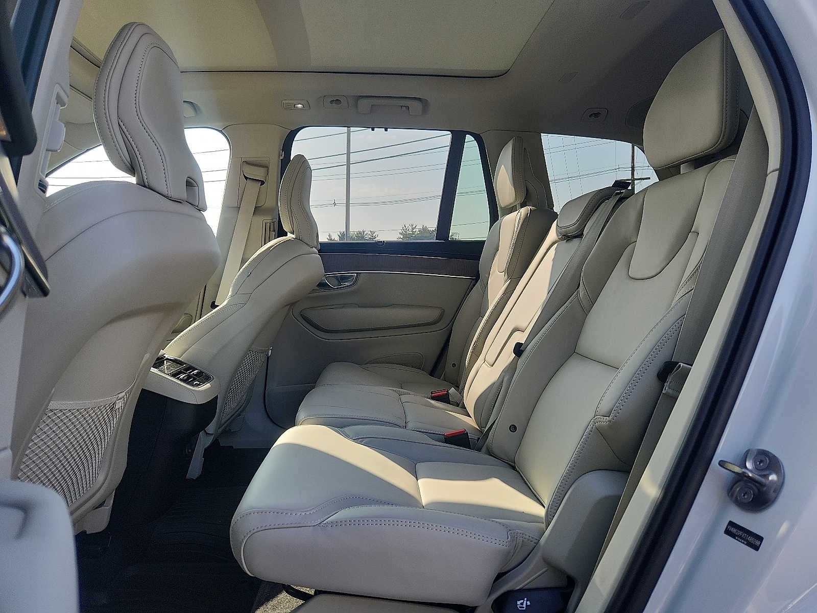 2026 Volvo XC90 Ultra - Photo 10