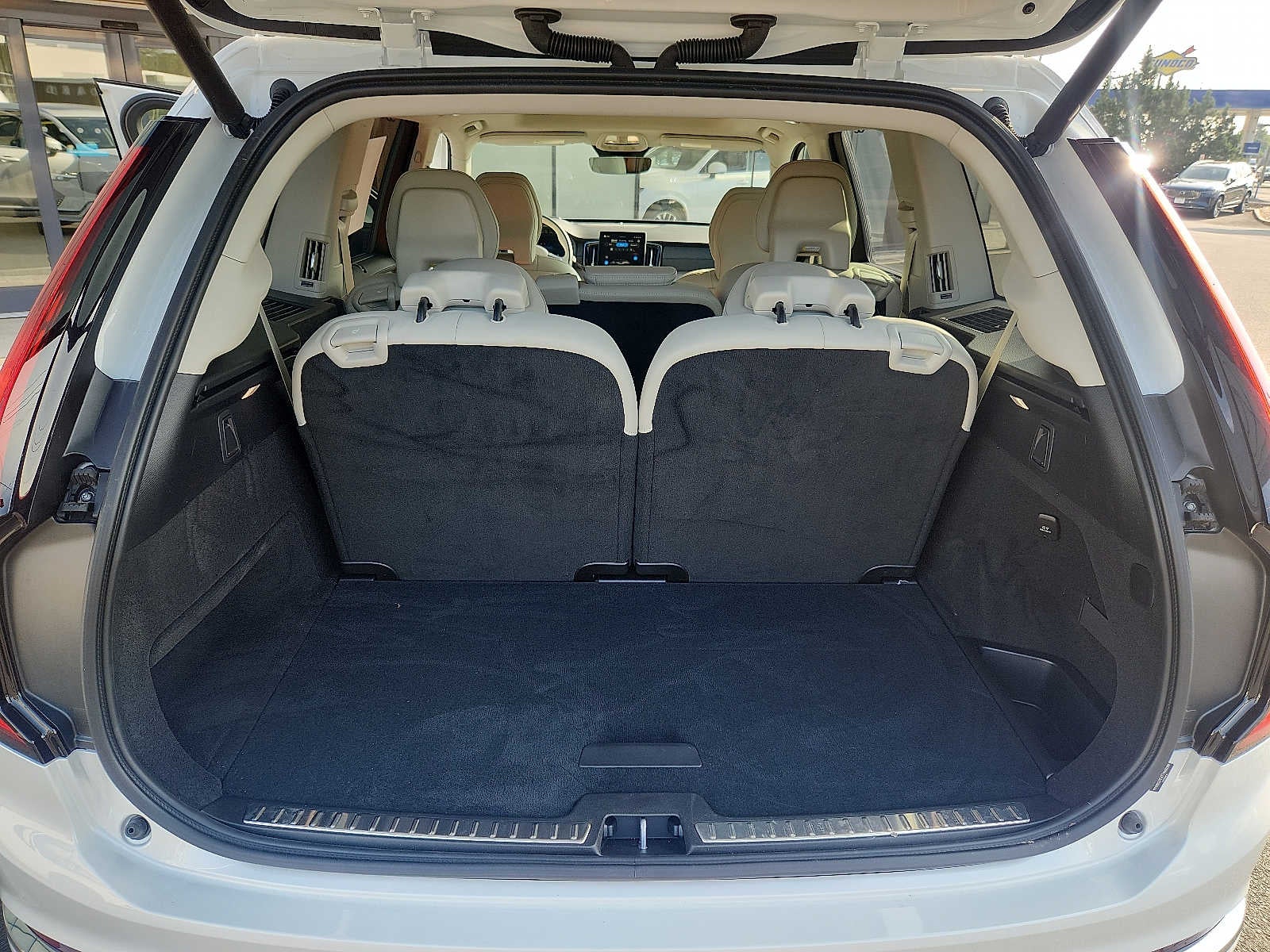 2026 Volvo XC90 Ultra - Photo 27