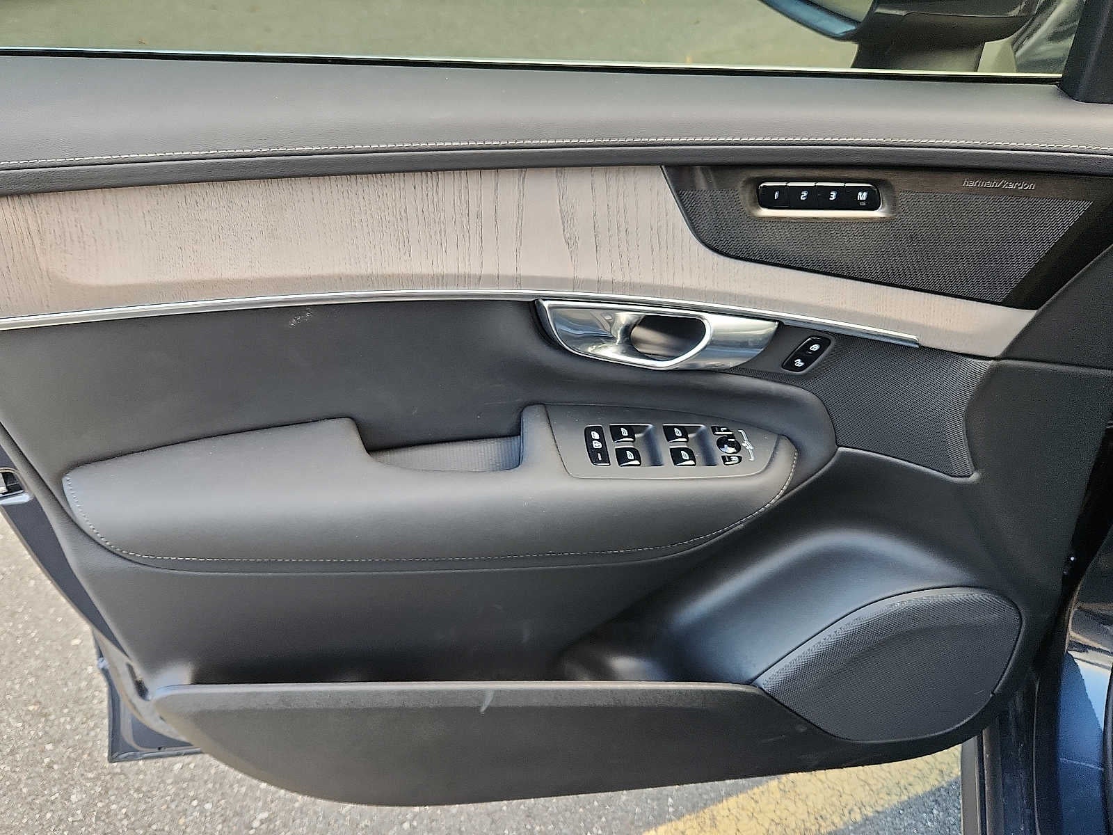 2025 Volvo XC90 Ultra