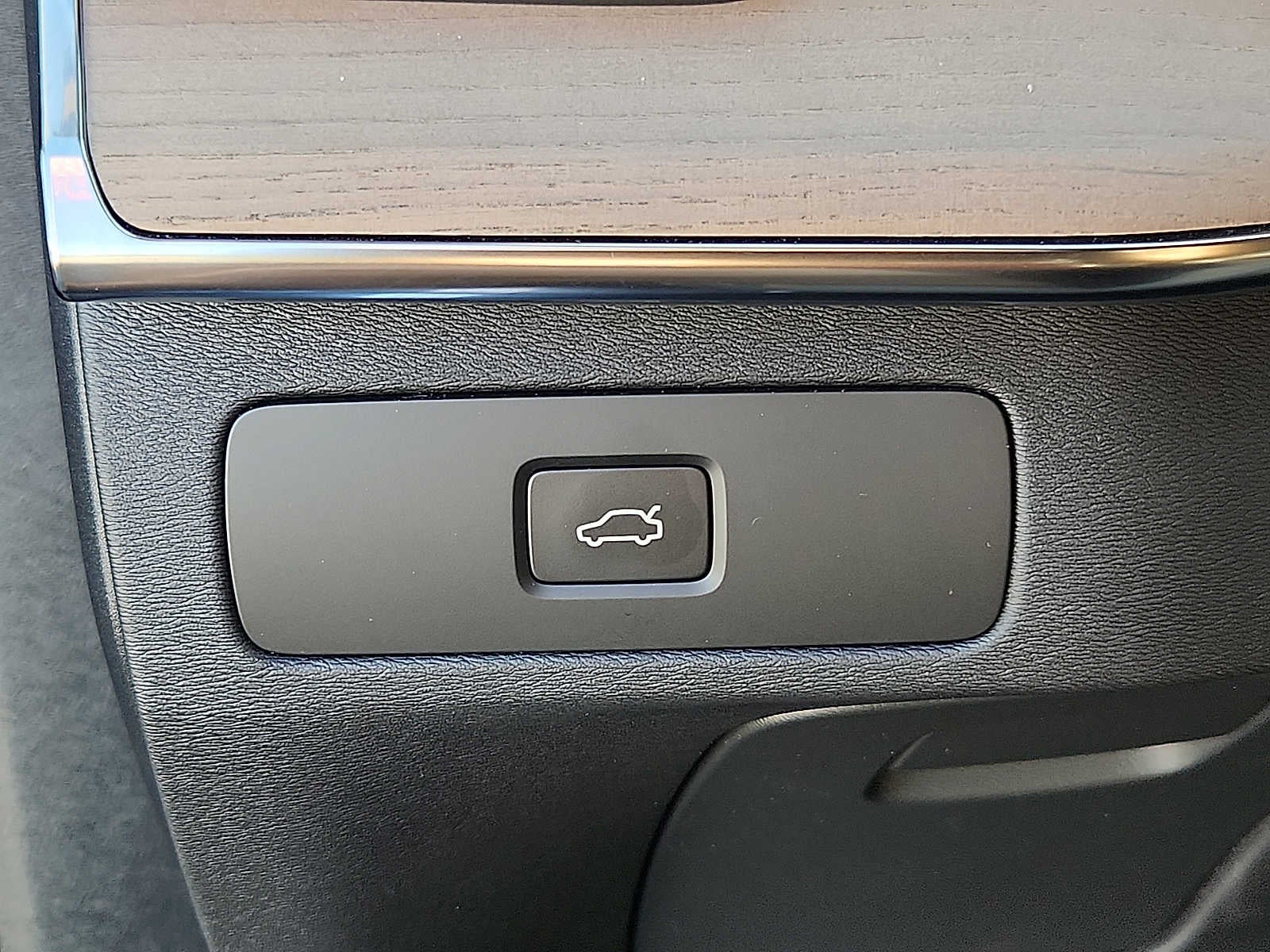 2026 Volvo XC90 Ultra Dark Theme