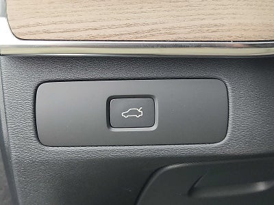 2026 Volvo XC90 Ultra Dark Theme