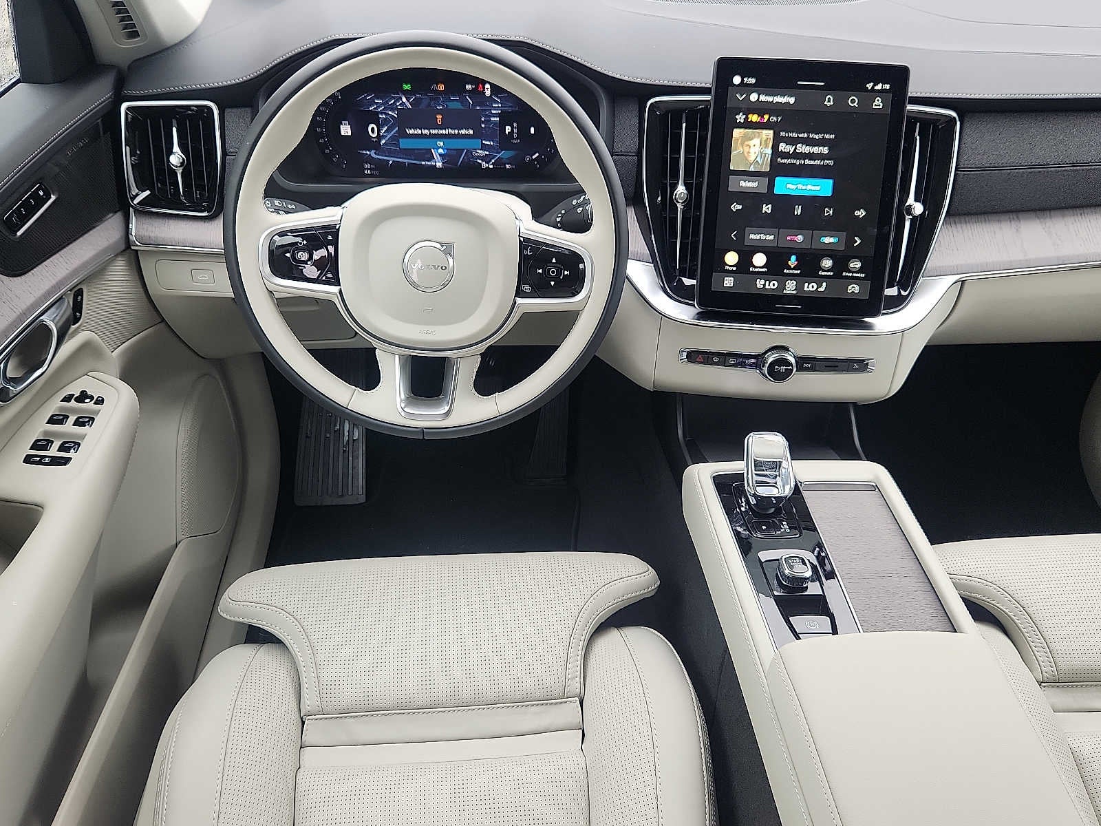 2026 Volvo XC90 Ultra Dark Theme