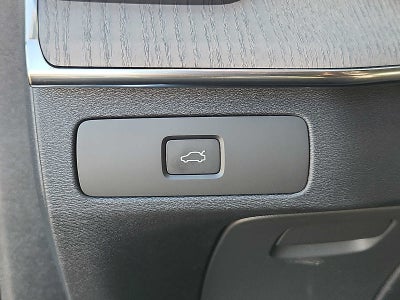 2027 Volvo XC90 Ultra Dark Theme