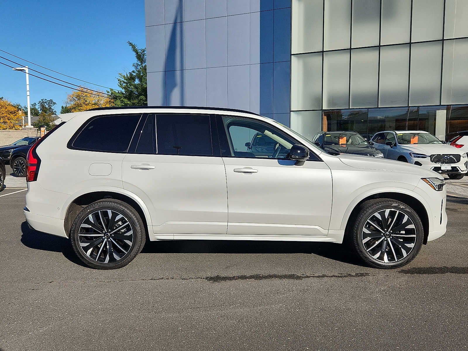 2027 Volvo XC90 Ultra Dark Theme