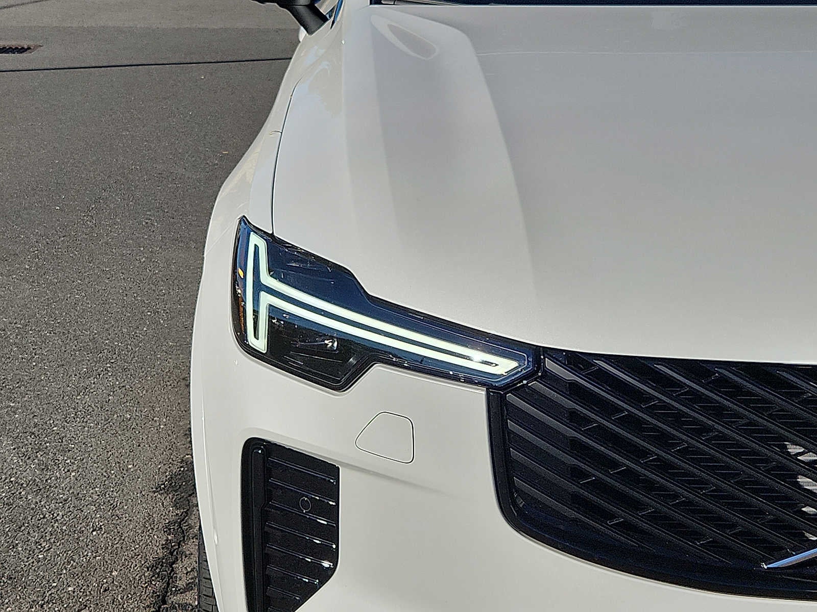 2027 Volvo XC90 Ultra Dark Theme