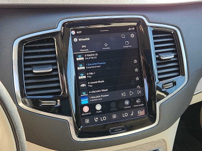 2023 Volvo XC90 Plus