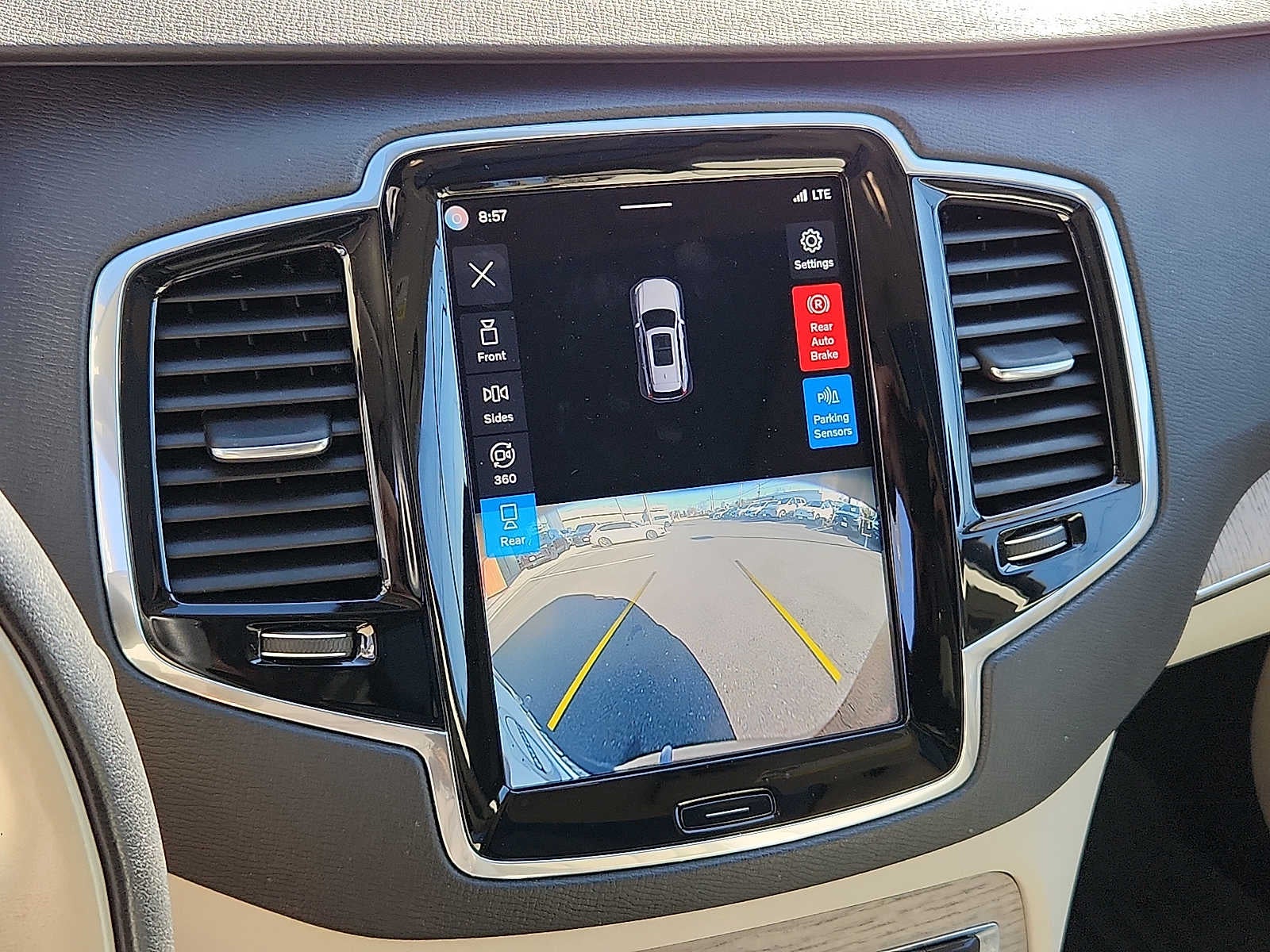 2023 Volvo XC90 Plus