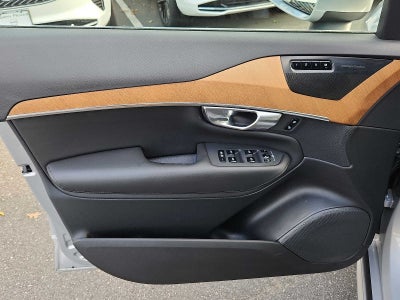 2023 Volvo XC90 Plus