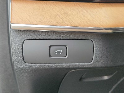 2023 Volvo XC90 Plus