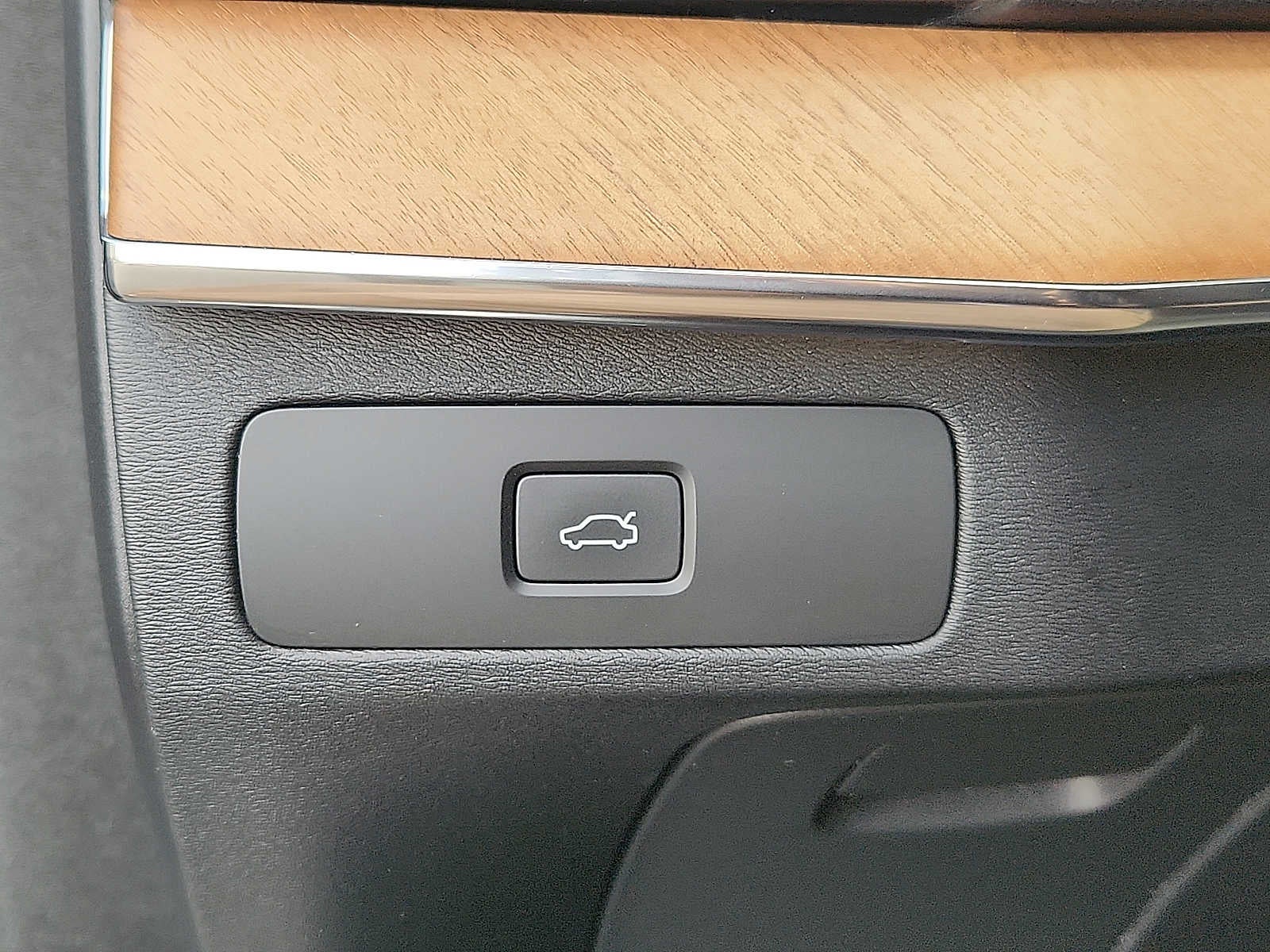 2023 Volvo XC90 Plus
