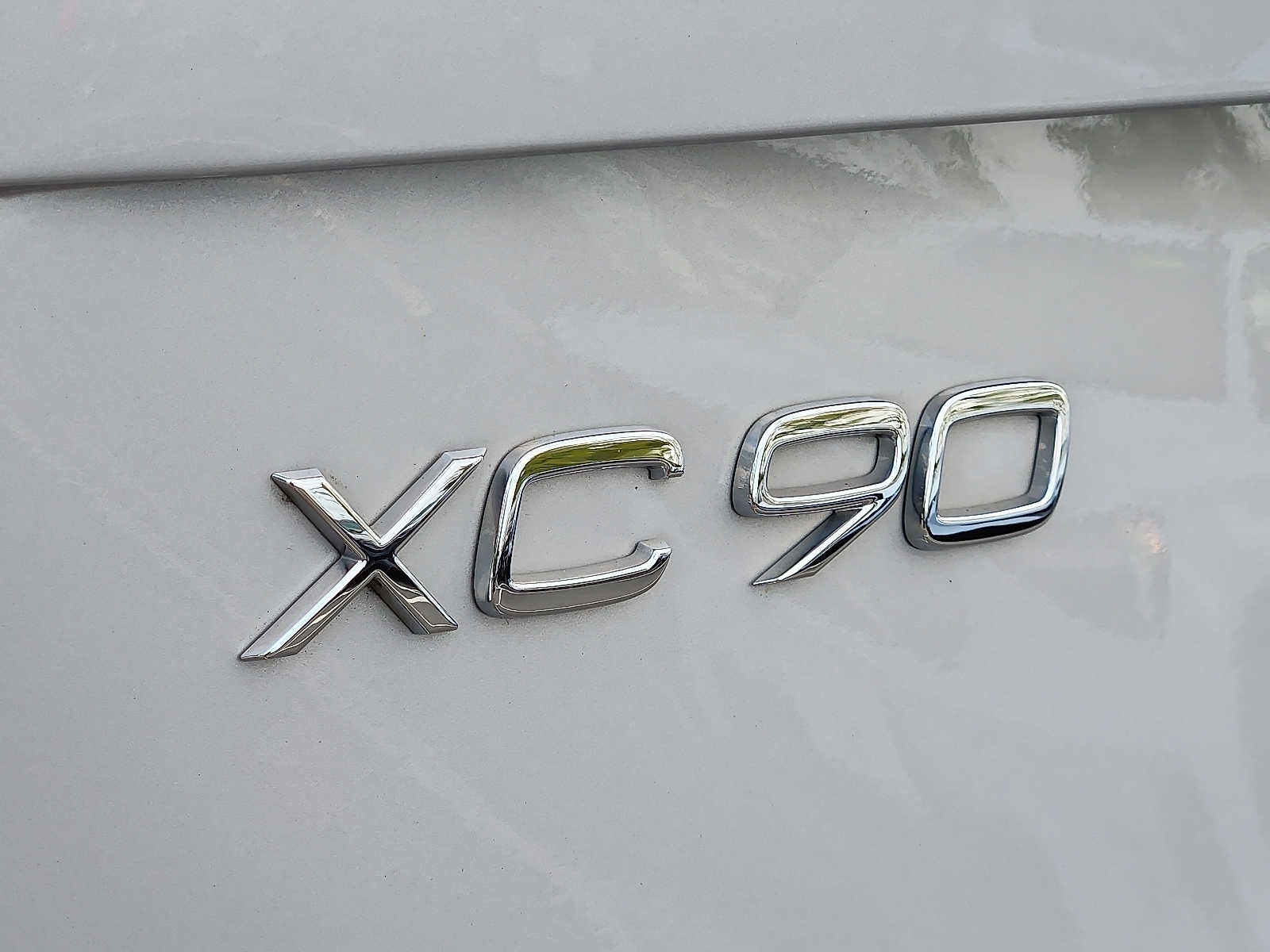 2023 Volvo XC90 Plus
