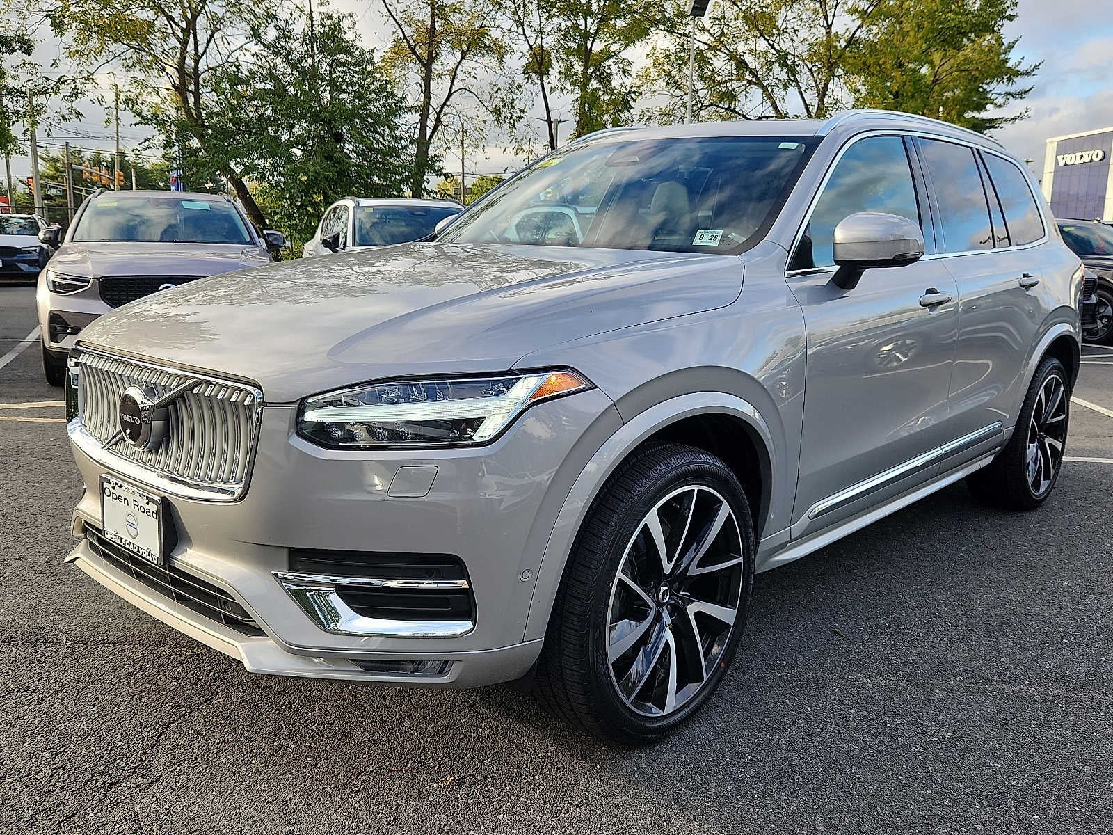 2023 Volvo XC90 Plus