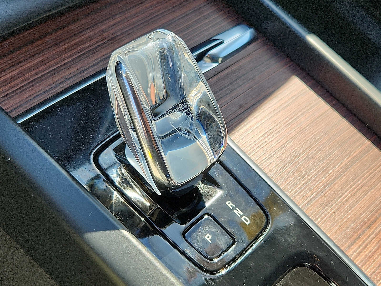 2023 Volvo XC60 Ultimate Bright Theme