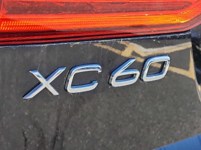 2023 Volvo XC60 Ultimate Bright Theme