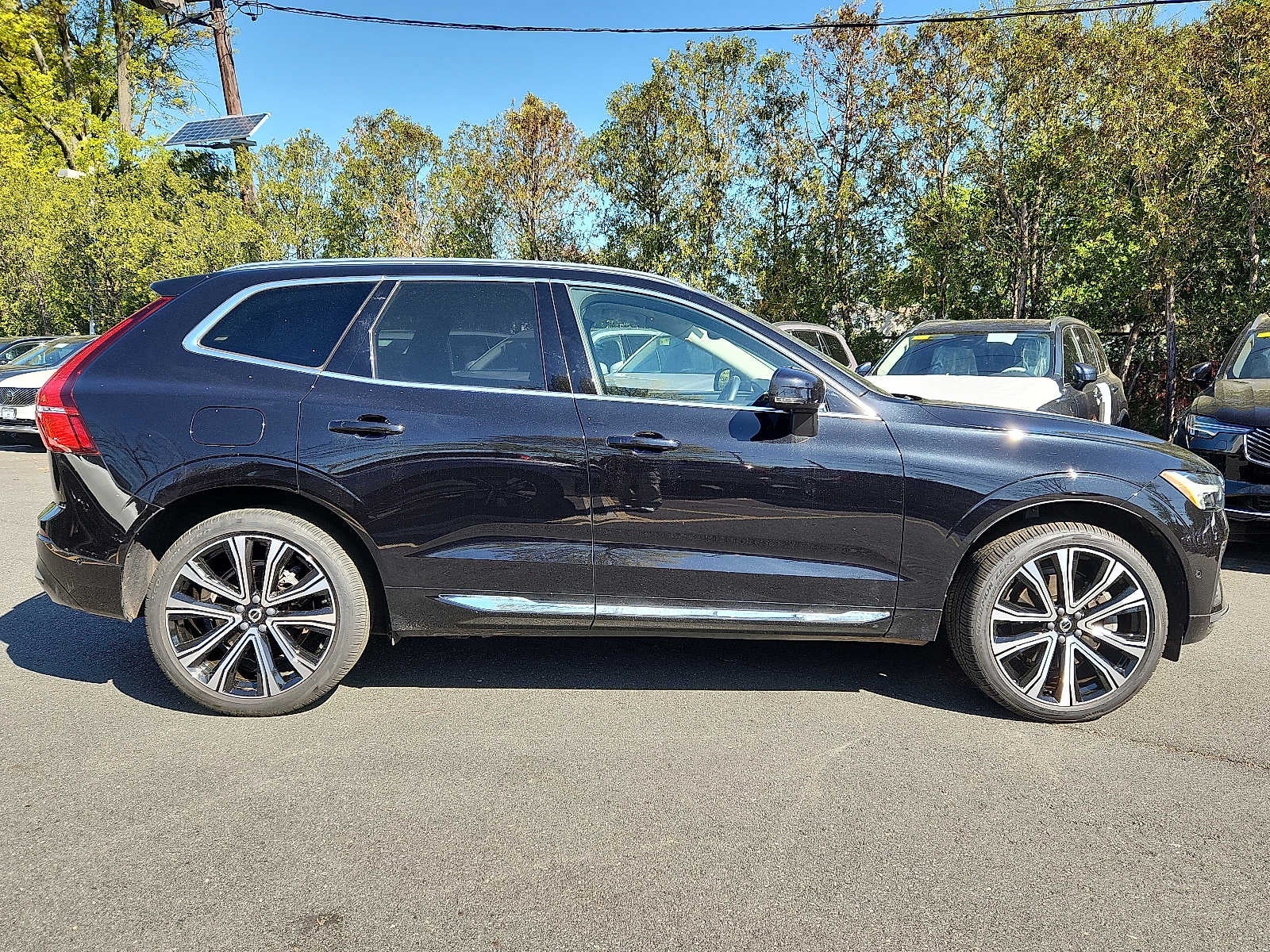 2023 Volvo XC60 Ultimate Bright Theme
