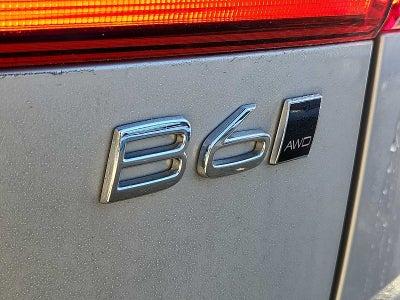 2023 Volvo XC60 Ultimate Bright Theme