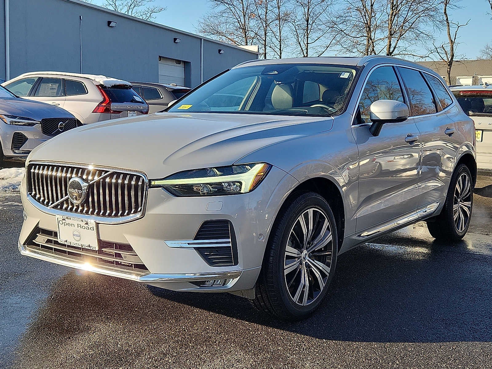 2023 Volvo XC60 Ultimate Bright Theme