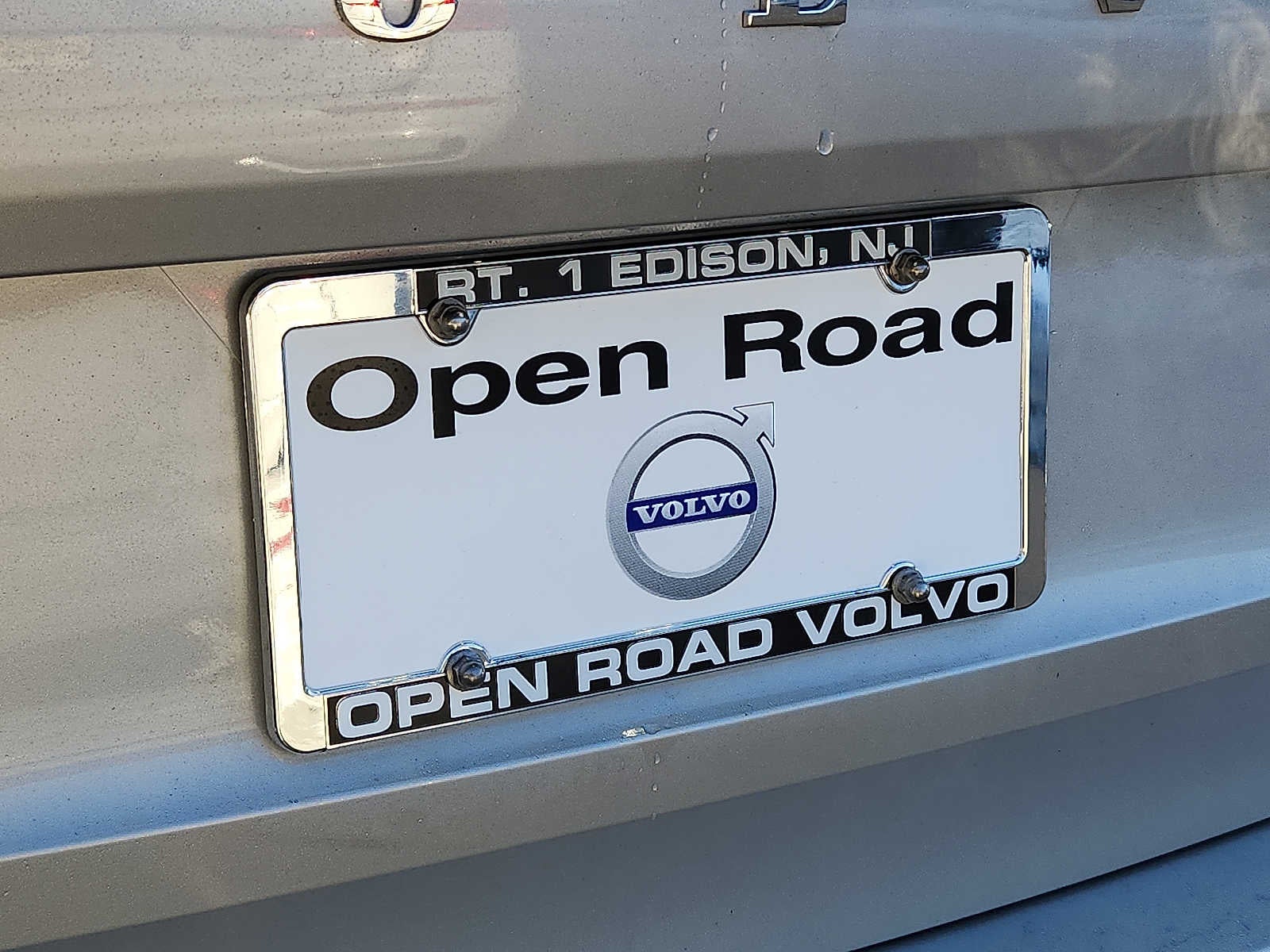 2023 Volvo XC60 Ultimate Bright Theme