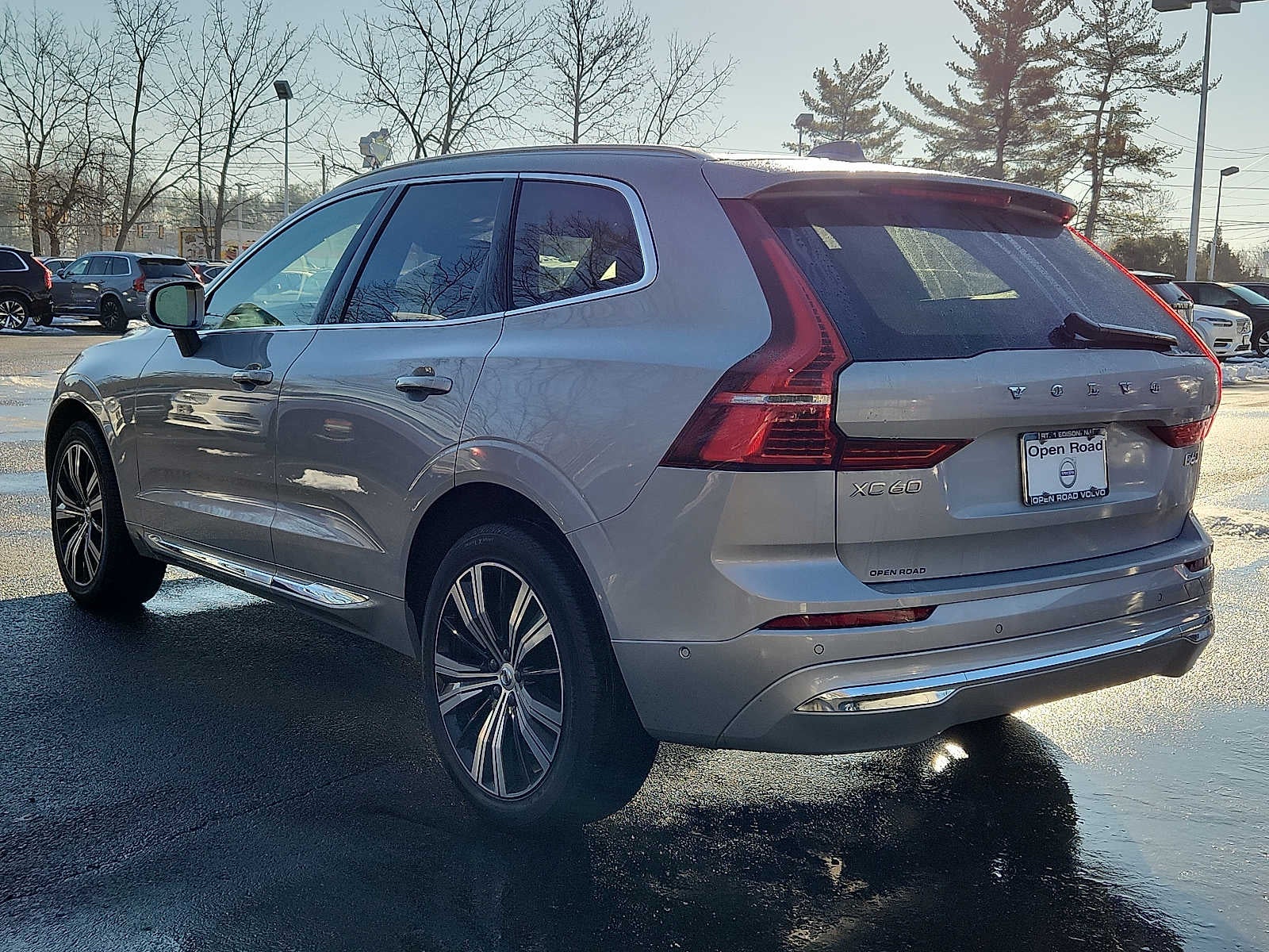 2023 Volvo XC60 Ultimate Bright Theme