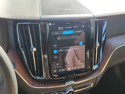 2023 Volvo XC60 Ultimate Dark Theme