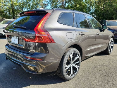 2023 Volvo XC60 Ultimate Dark Theme