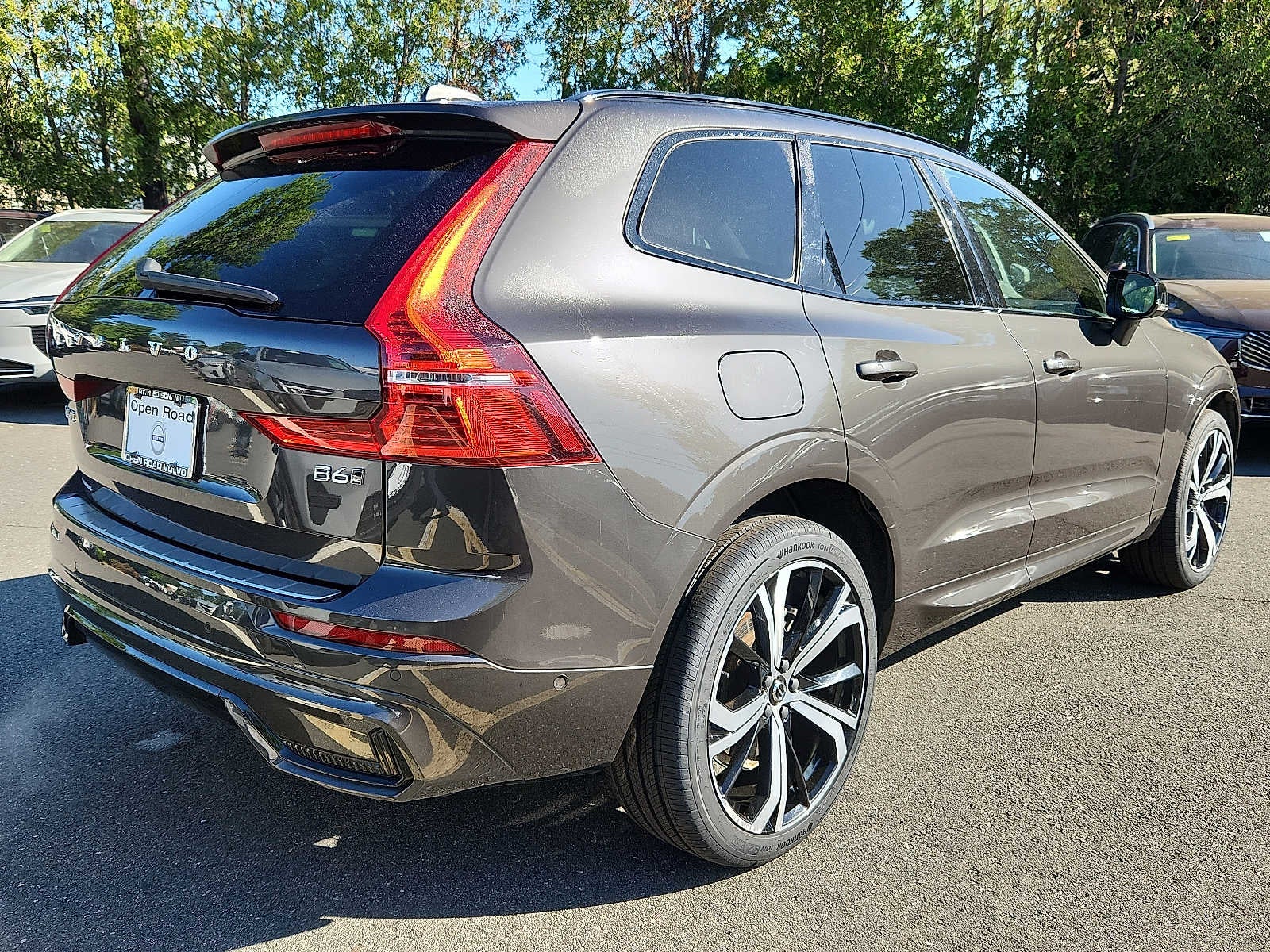 2023 Volvo XC60 Ultimate Dark Theme