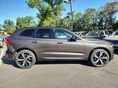 2023 Volvo XC60 Ultimate Dark Theme