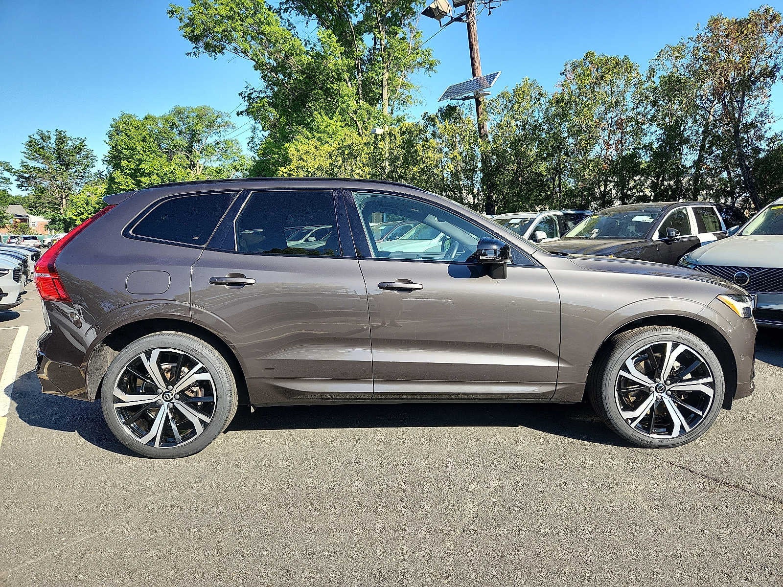 2023 Volvo XC60 Ultimate Dark Theme