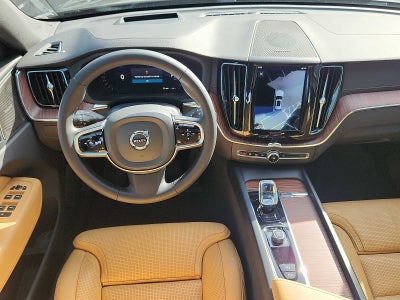 2023 Volvo XC60 Ultimate Dark Theme