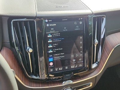 2023 Volvo XC60 Ultimate Dark Theme