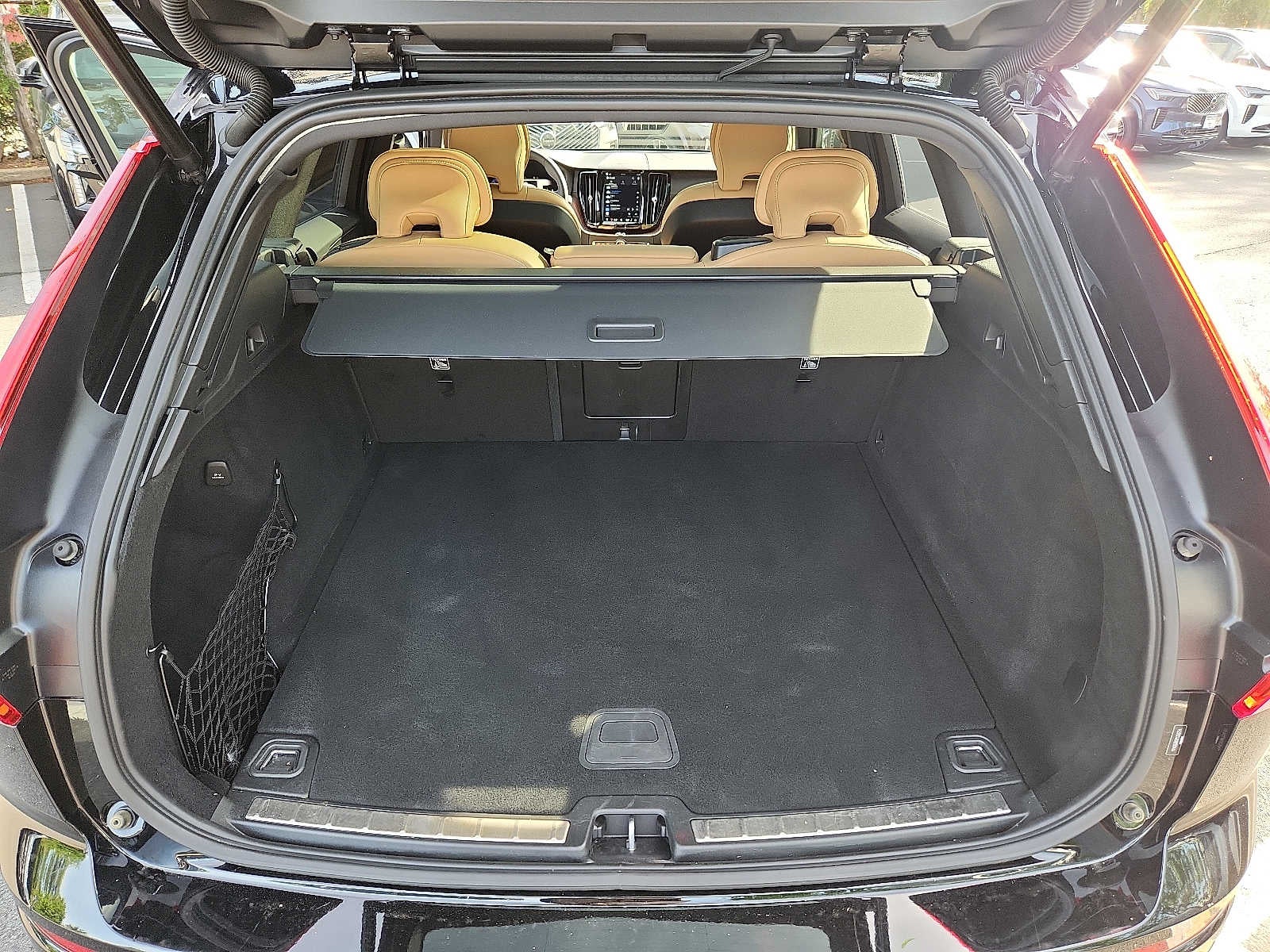 2023 Volvo XC60 Ultimate Dark Theme