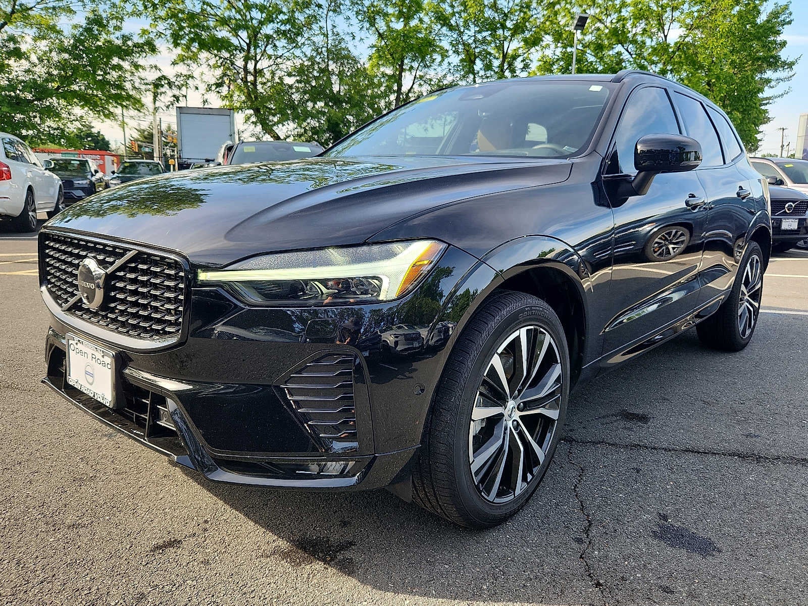 2023 Volvo XC60 Ultimate Dark Theme