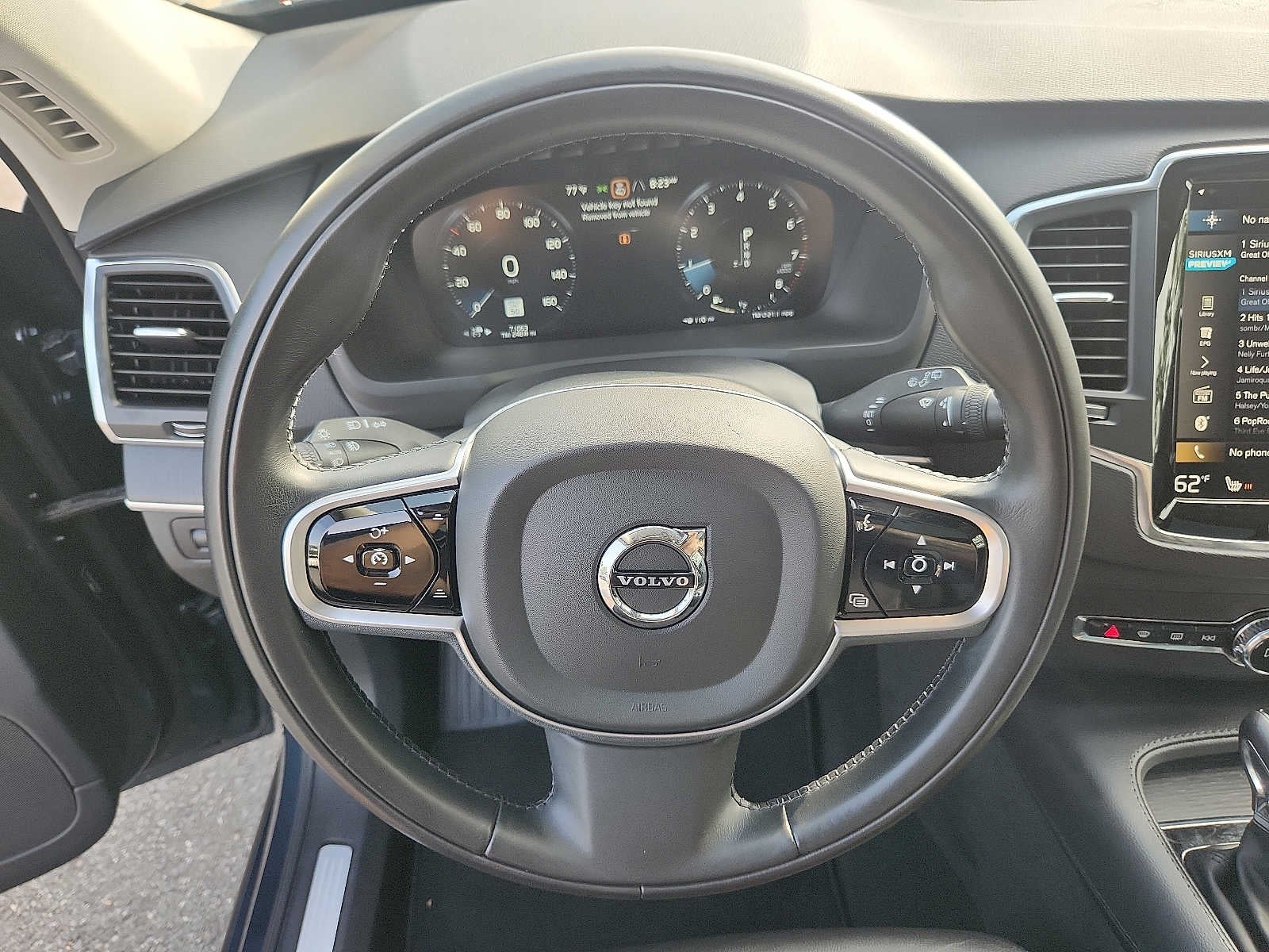 2020 Volvo XC90 Momentum