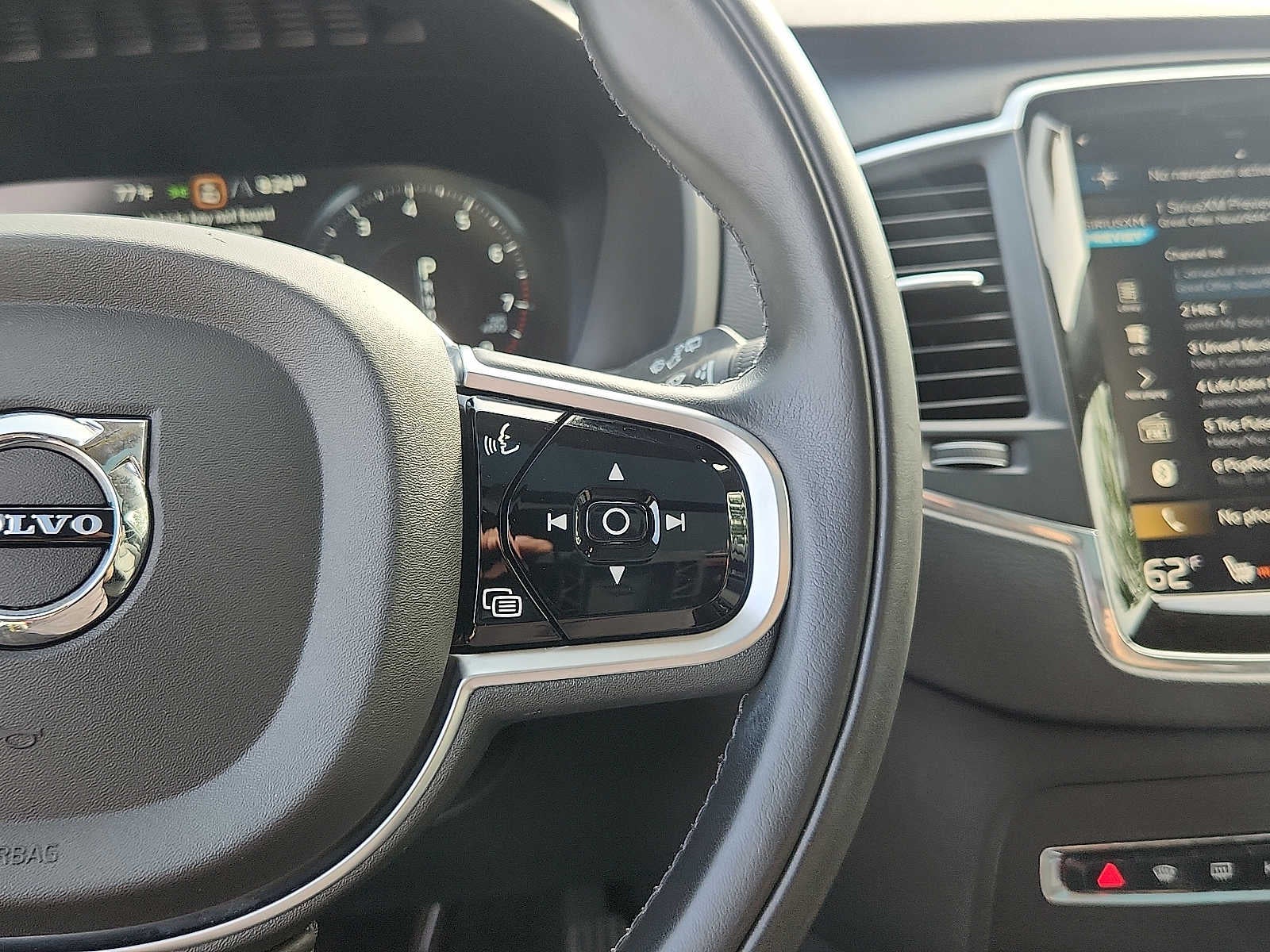 2020 Volvo XC90 Momentum