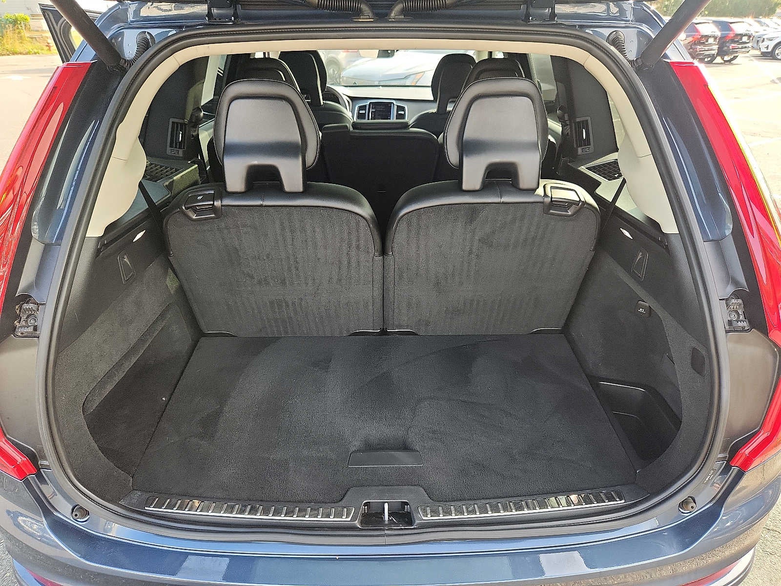 2020 Volvo XC90 Momentum